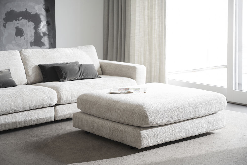 Duncan-rahi Robin Light grey (#1)-kankaalla sekä Duncan-sohva (myydään erikseen).