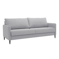 Duo Plus -vuodesohva vaaleanharmaalla Austin 18 -kangasverhoilulla ja wengen värisillä puujaloilla.