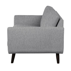 Finby-sohva harmaalla Sparr 770 -kankaalla ja wengen värisillä puujaloilla.