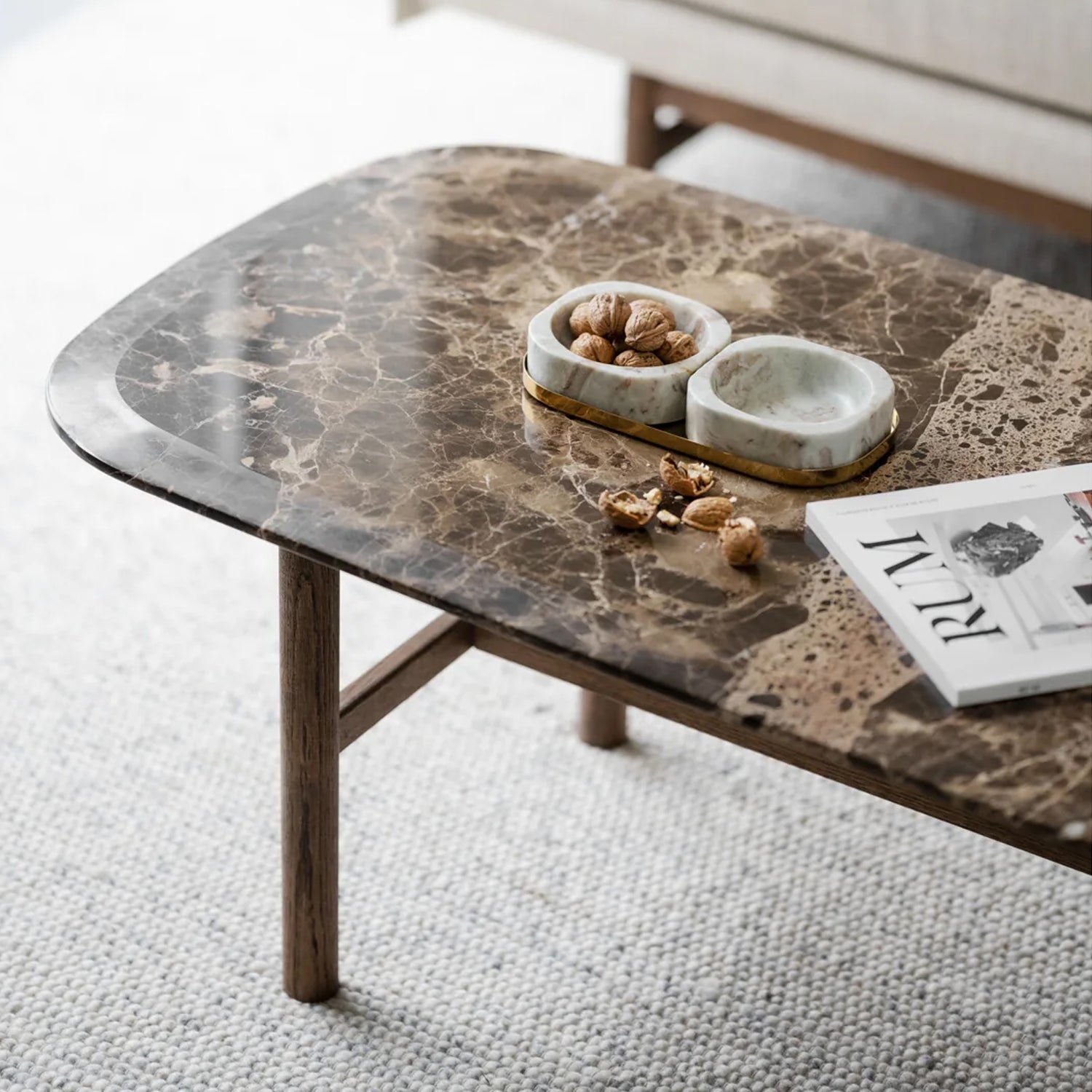 HAMMOND sohvapöytä 135 cm marmorikannella