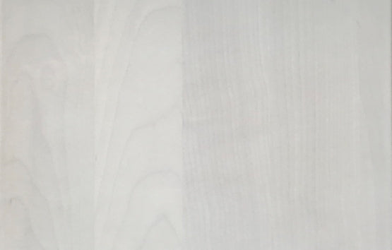 Värimallikuva kuultovalkoinen koivu.