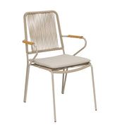 Beigenvärinen Kesähelmi-tuoli käsinojilla. (Beige istuinpehmuste myydään erikseen)