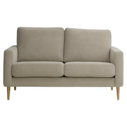 Kahden istuttava Mila-sohva hiekanväriselllä Feel 05 -kankaalla ja luonnonvärisillä pyöreäkartion mallisilla jaloilla.