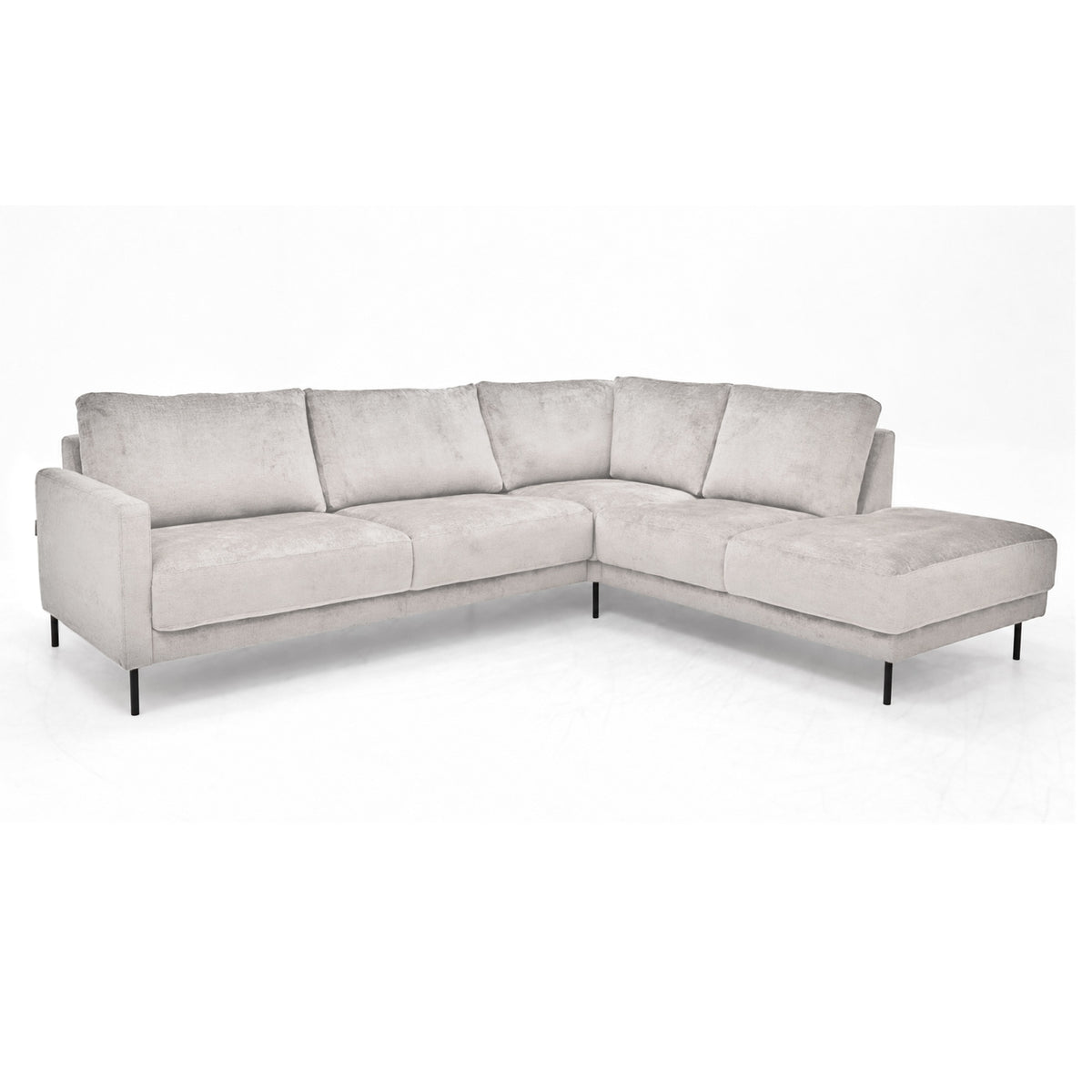 Monica kulmadivaanisohva, vaalea beige, Glamour 01 -kangas, KN1-käsinoja, mustat metallijalat.