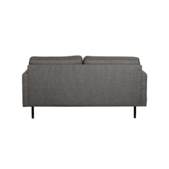 Nauvo 2-istuttava sohva tummanharmaalla Suma 7 -kangasverhoilulla ja mustilla metallijaloilla. Sohvan käsinojien sivuilla on raitaompeleet.