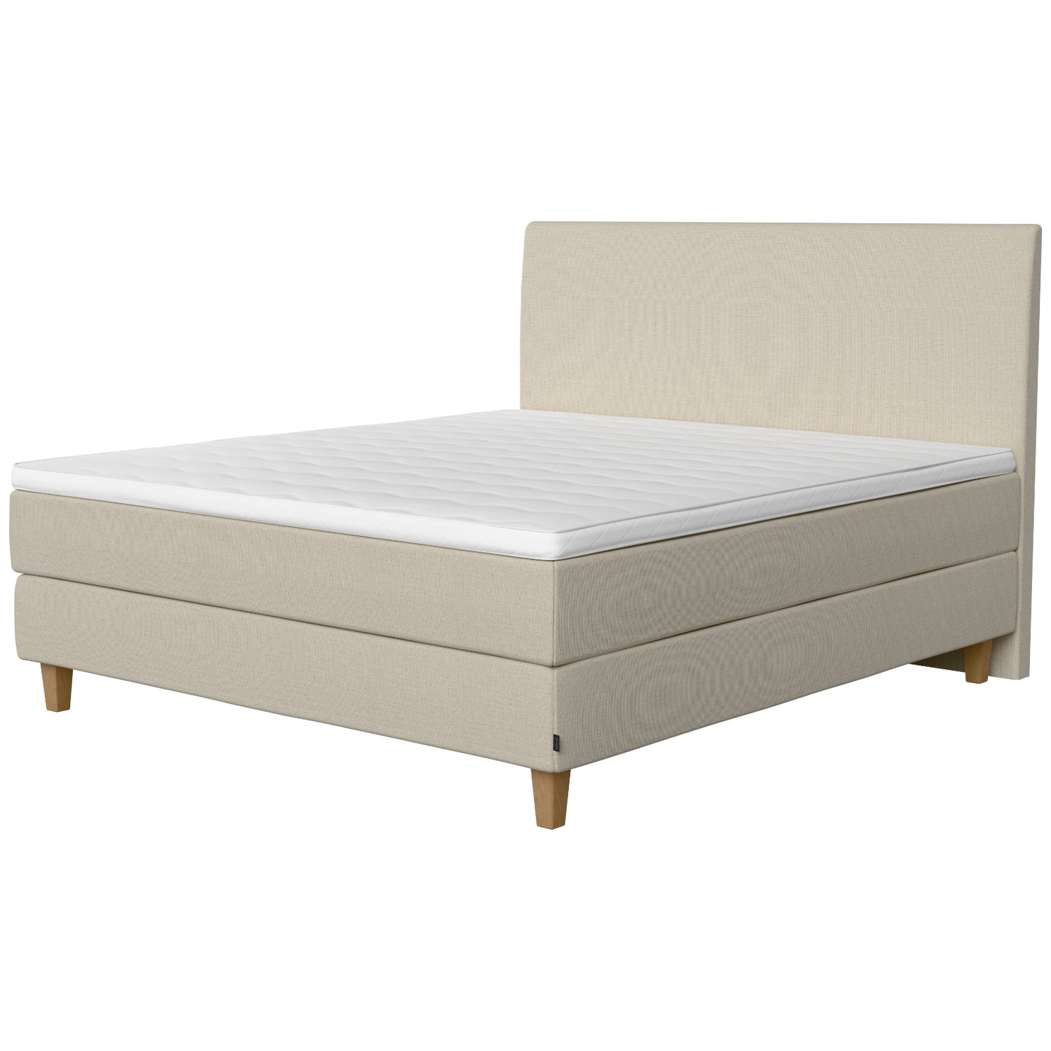 Jensen Onyx -jenkkisängyn luonnonvaalea natural 292 verhoiluväri ja nelikulmaiset 14 cm korkeat luonnonväriset tammijalat. Sijauspatja ja jalat sisältyvät hintaan. Jensen-sängynpääty myydään erikseen.