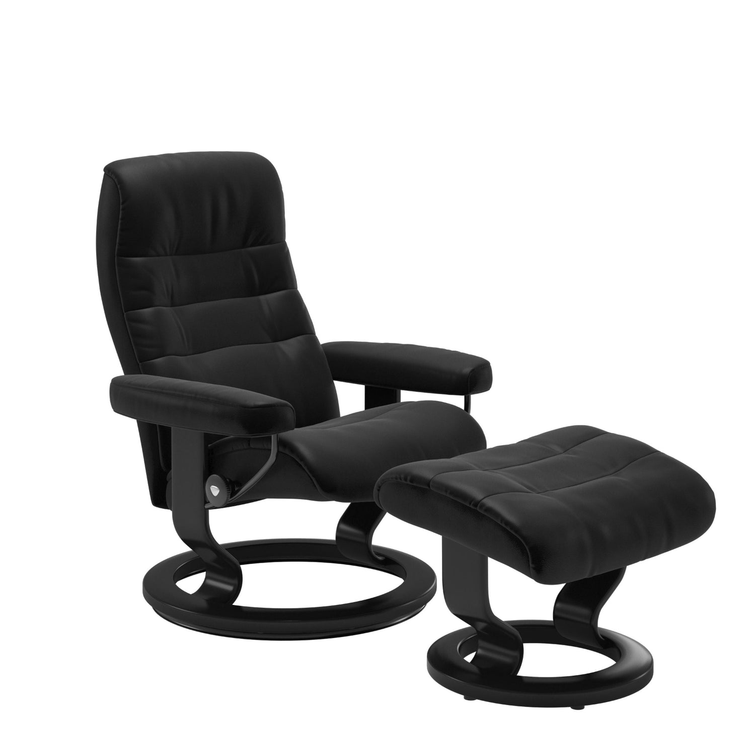 Stressless Opal M -lepotuoli ja rahi mustana: Black 19 Batick-nahkaverhoilulla ja musta petsatulla -Classic-puujalustalla.