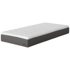 Jensen Opal -joustinpatjan harmaa Grey 187 -verhoilu. Sijauspatja sisältyy paketin hintaan.