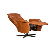 Recliner 10 -tuoli konjakinvärisellä täysnahkaverhoilulla ja mustalla alumiinijalalla. Mekanismituoli on malliltaan siro ja kapea recliner mm. pyörintämekanismilla. Pyörivässä lepotuolissa on selkänojan kallistusmekanismi, nouseva jalkarahi ja säädettävä niskatuki.