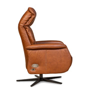 Recliner 10 -tuoli konjakinvärisellä täysnahkaverhoilulla ja mustalla alumiinijalalla. Mekanismituoli on malliltaan siro ja kapea recliner mm. pyörintämekanismilla. Pyörivässä lepotuolissa on selkänojan kallistusmekanismi, nouseva jalkarahi ja säädettävä niskatuki.