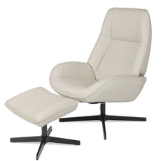 Kuvassa on yhdistelmäsetti Kebe Roma -nojatuoli valkoisella Balder-nahkaverhoilulla ja mustalla Vision-ristikkojalalla, sekä samanvärinen rahi.