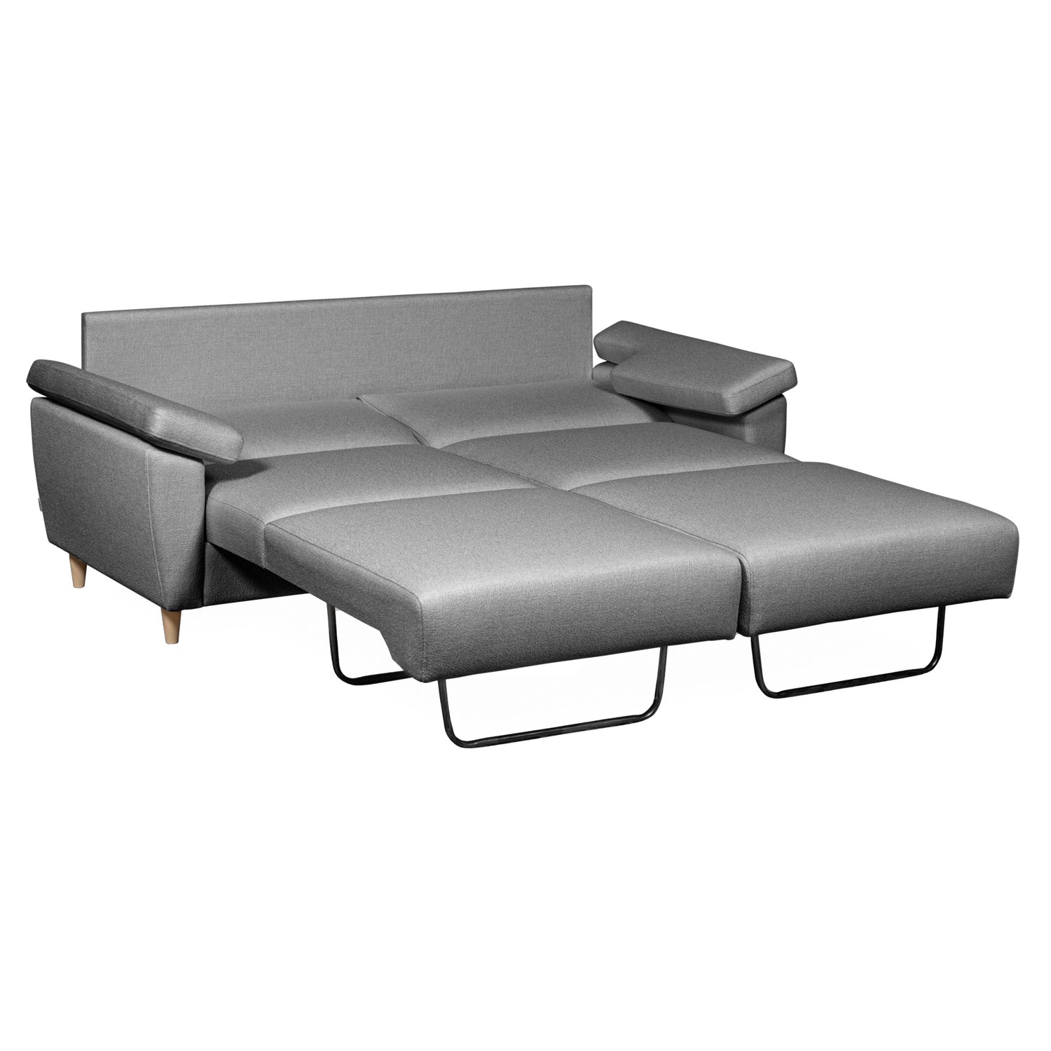 Salla-vuodesohva harmaalla Minco 16-kangasverhoilulla ja luonnonvärisillä puujaloilla. Vuodemekanismi on avattavissa yhdelle tai kahdelle nukkujalle.