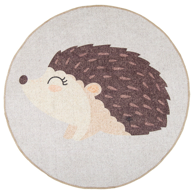 Beigen ja ruskean sävytteisessä Siilinen-lastenmatossa ihastuttaa suloinen siilihahmo.