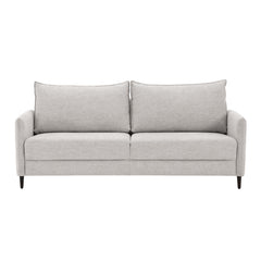 3-istuttava Stockholm-sohva vaalealla Oasis 01 -kankaalla ja 12 cm korkeilla wengenvärisillä puujaloilla.