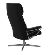 Stressless London, korkeaselkänojainen -lepotuoli mustana: Black 19 Paloma -nahkaverhoilulla ja kiiltävällä Cross-alumiinijalustalla.