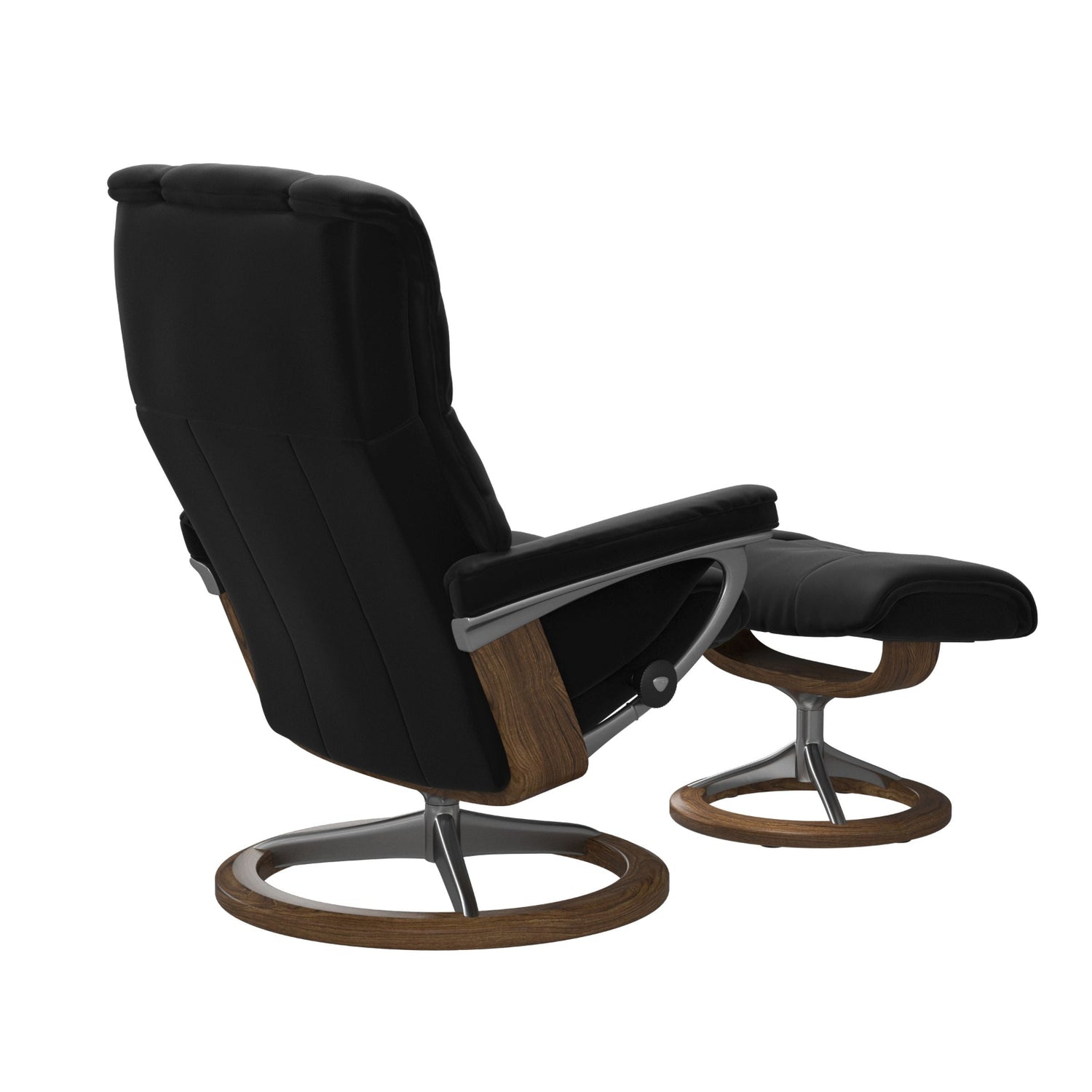 Stressless Mayfair M -lepotuoli ja rahi mustana: Black 19 Paloma-nahkaverhoilulla ja teak petsi 02 pyökki/kiillotettu alumiini Alu 40 -Signature-yhdistelmäjalustalla.