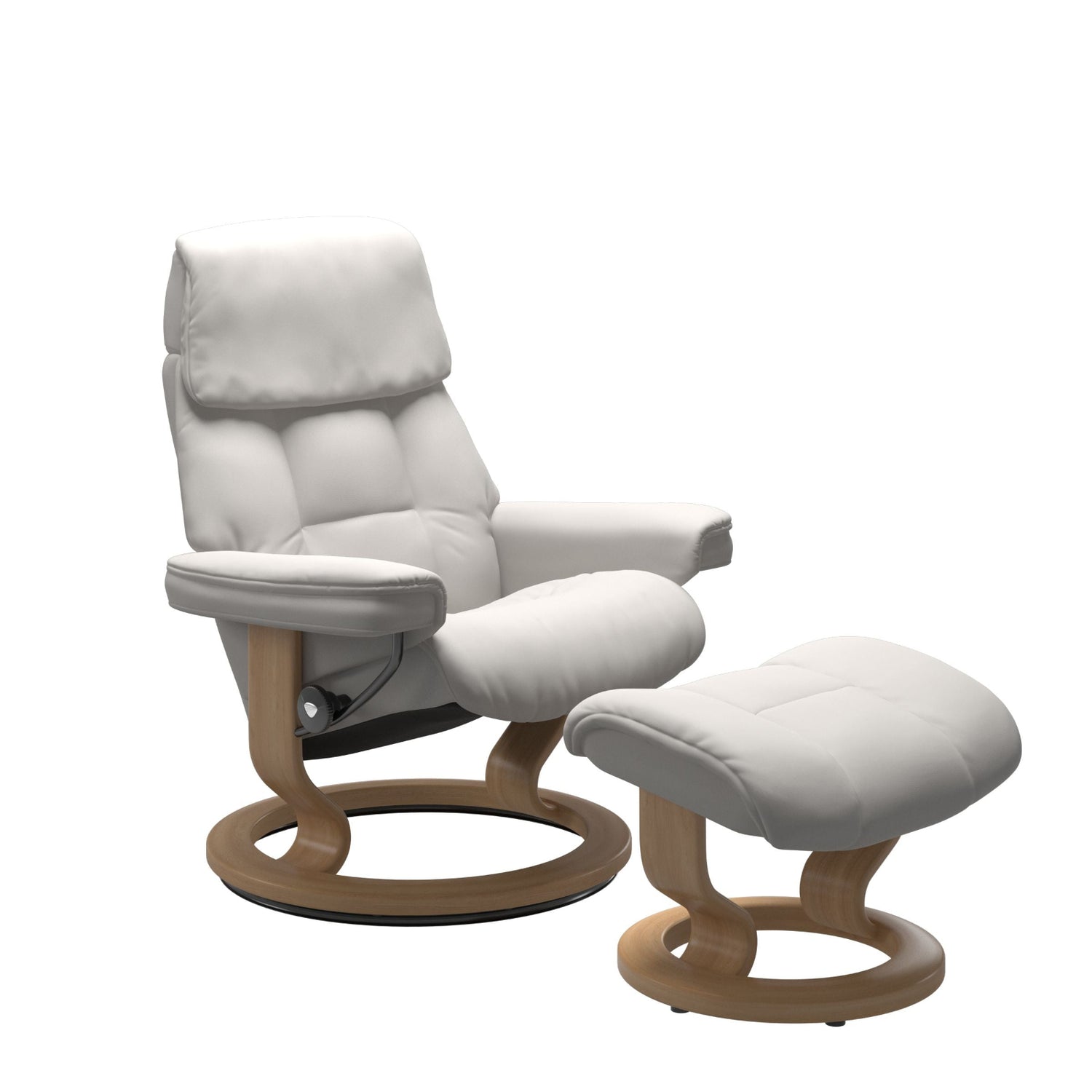Stressless Ruby M -lepotuoli ja rahi valkoisena: Milky White 05 Batick-nahkaverhoilulla ja tammi petsatulla -Classic-puujalustalla.