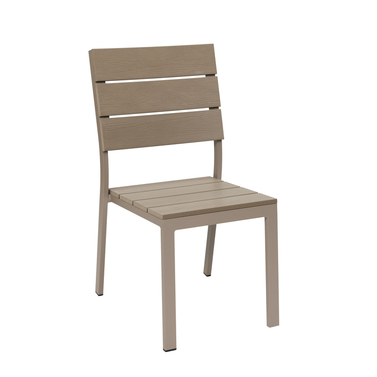 Käsinojaton Suvi Aintwood -tuoli, väri beige. Harmaan-beigen yhdistelmävärisävy tarkemmin greige.