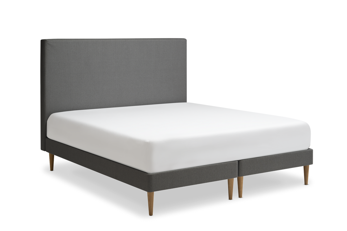 TEMPUR Stay -vuoderunkosänky viistosta, hiili Charcoal Grey, koot 140 x 200, 160 x 200 ja 180 x 200 cm.