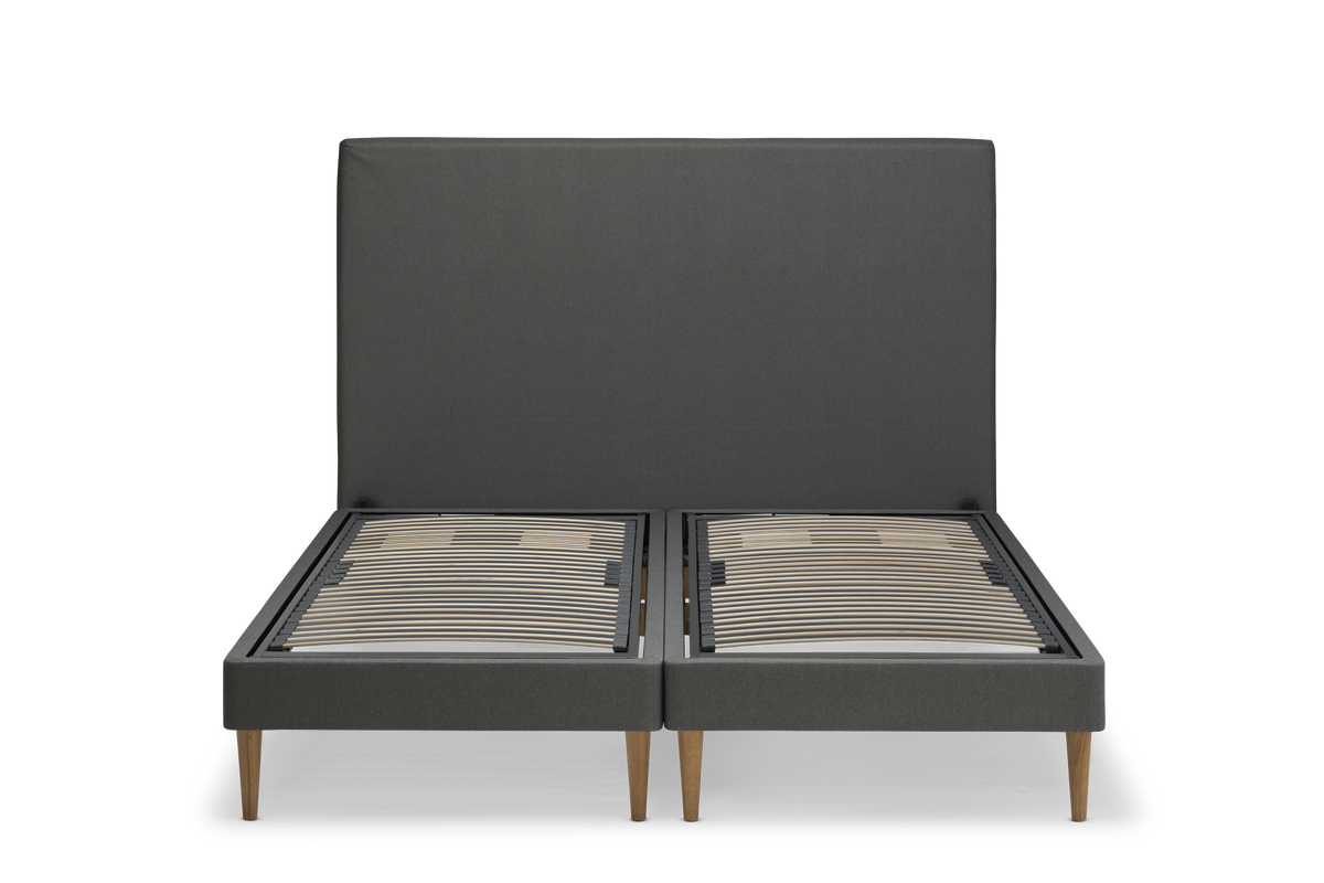 TEMPUR Stay -vuoderunko ilman patjaa, hiili Charcoal Grey, koot 140 x 200, 160 x 200 ja 180 x 200 cm.