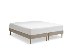 TEMPUR Stay -vuoderunkosänky viistosta, tumma hiekka Warm Stone, koot 140 x 200, 160 x 200 ja 180 x 200 cm.