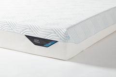 TEMPUR Prima SmartCool 21 cm -patjan Soft-tuntuman tunniste ja SmartCool-päällinen lähikuvassa.