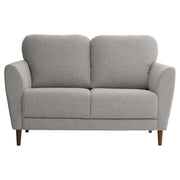 Taru 2-istuttava sohva vaalealla hiekanvärisellä Taste 13 -verhoilukankaalla ja pähkinänvärisillä puujaloilla.