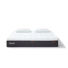 Tempur Pro Luxe 30 Smartcool-patjassa oleva Tempur-materiaali muotoutuu yksilöllisesti kehosi mukaan vähentäen painerasitusta.