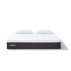 Tempur Pro Luxe 30 Smartcool-patjassa oleva Tempur-materiaali muotoutuu yksilöllisesti kehosi mukaan vähentäen painerasitusta.