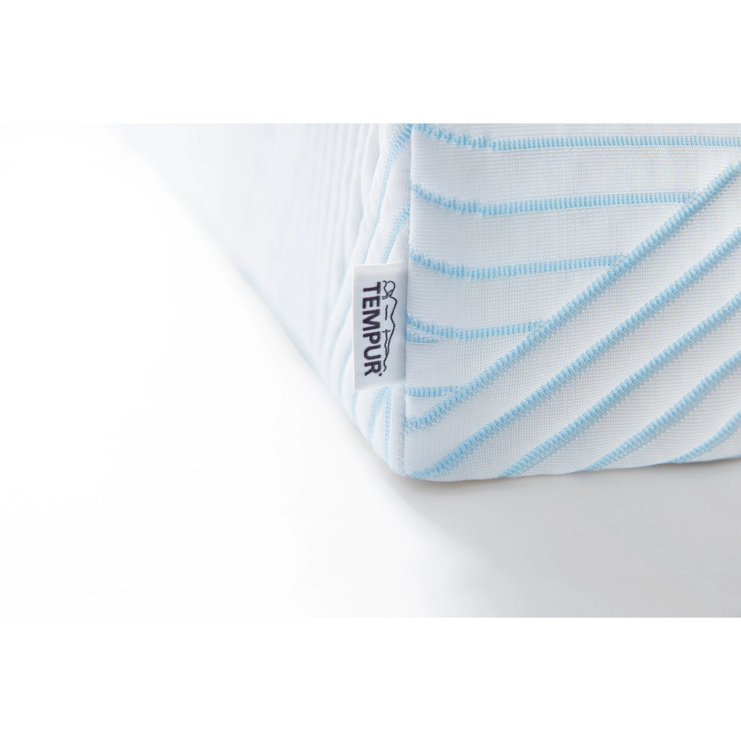 Lähikuvassa Tempur Pro Plus SmartCool -sijauspatjan 3D-kuvioitu irrotettava päällinen.