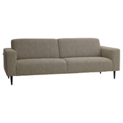 3-istuttava Tessa-sohva rouhealla ruskealla Wish 15 -kankaalla, 20 cm leveillä käsinojilla ja mustilla 18 cm pyöreäkartiopuujaloilla.