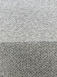 Värimallikuva Vista-kankaan kangasverhoiluväreistä. Ylempänä vaalea beige ja alempana tummempi beige väri.