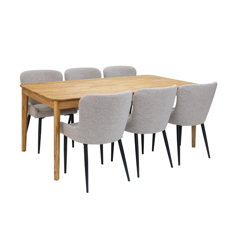 Luonnonvärinen Vera-tammipöytä 180 x 90 cm, sekä hiekanväriset Boucle-kankaiset Ontario-tuolit mustilla metallijaloilla.