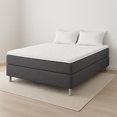 Aalto-jenkkisänkypakettiin sisältyvät profiloitu sijauspatja ja metallijalat. Stailattu visualisointi.