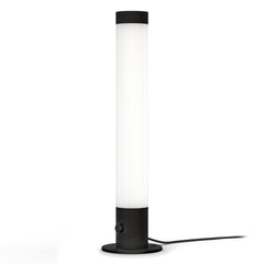 Tower-pöytävalaisin, musta/valkoinen akryyli. Valaisin on himmennettävä.