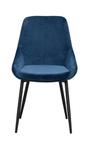 Sierra-tuoli tummansinisellä samettikangasverhoilulla.