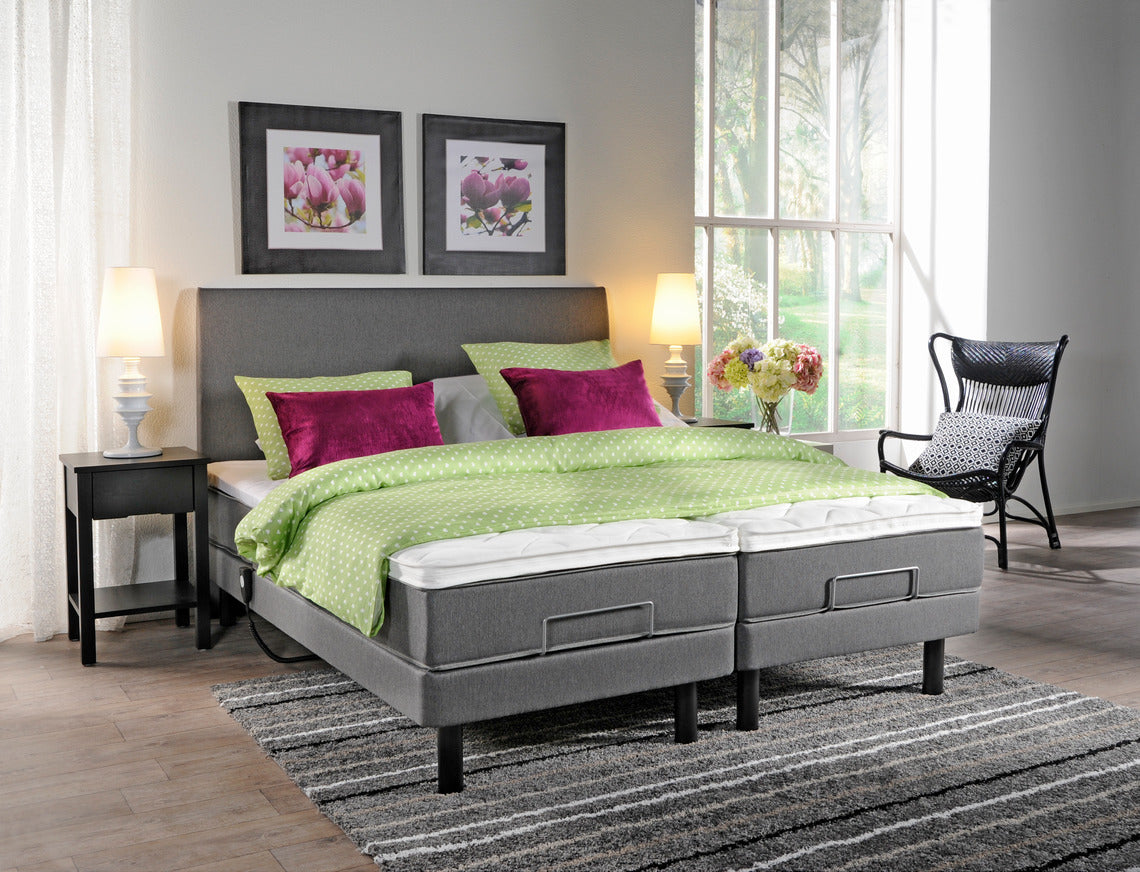 Sängynpääty osana Aalto-säätösänkykokonaisuutta.