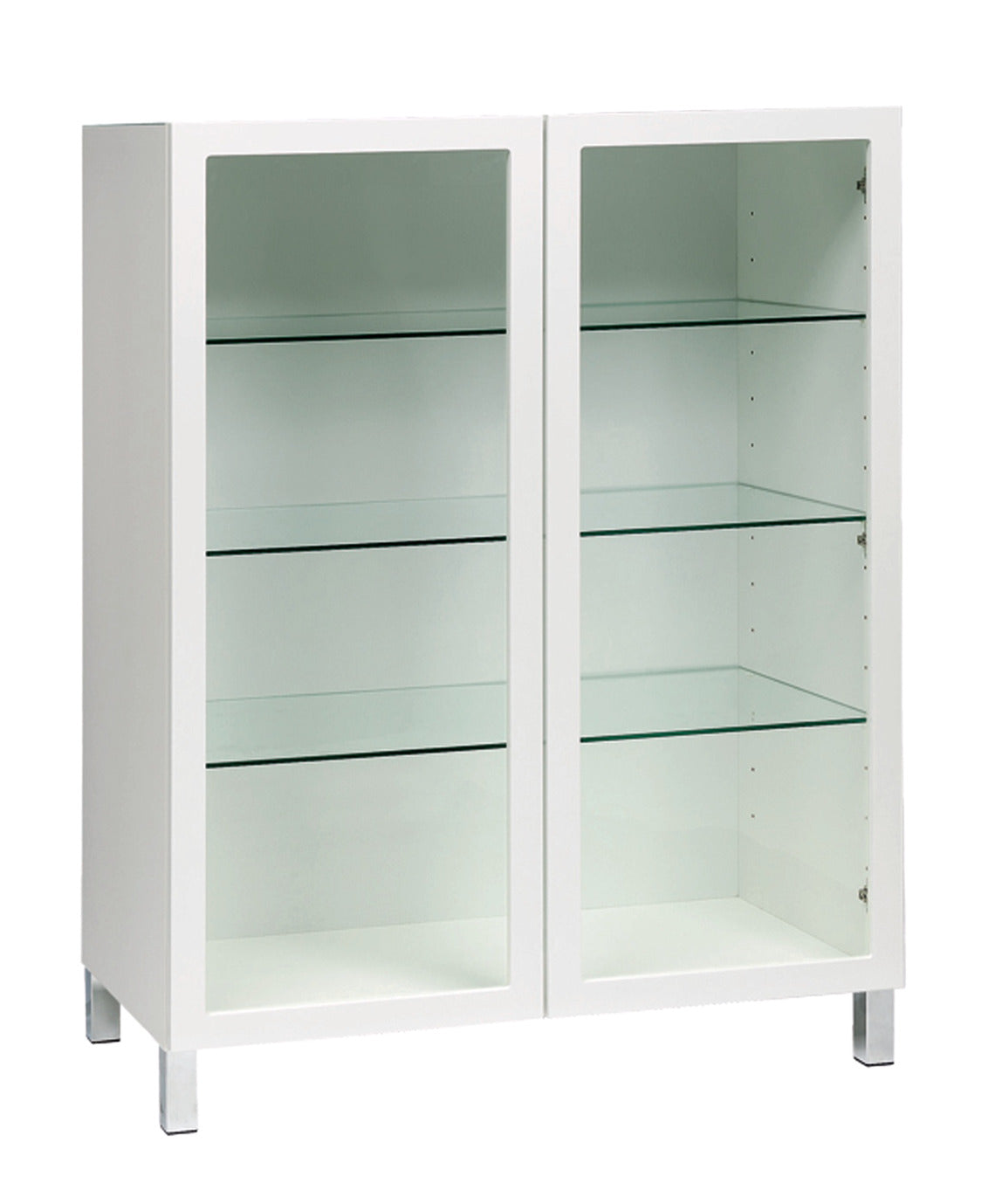 Kuvassa on 92 cm leveä korkeakiiltovalkoinen Lumo-vitriini hopeanvärisillä alumiinijaloilla. Sarjan tuotteissa on valkoinen lasikansi.