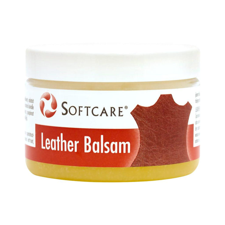 Softcare Nahanhoitobalsami on luonnonmukainen hoitovaha, joka säilyttää nahan pehmeänä ja joustavana, sekä estää halkeilun.