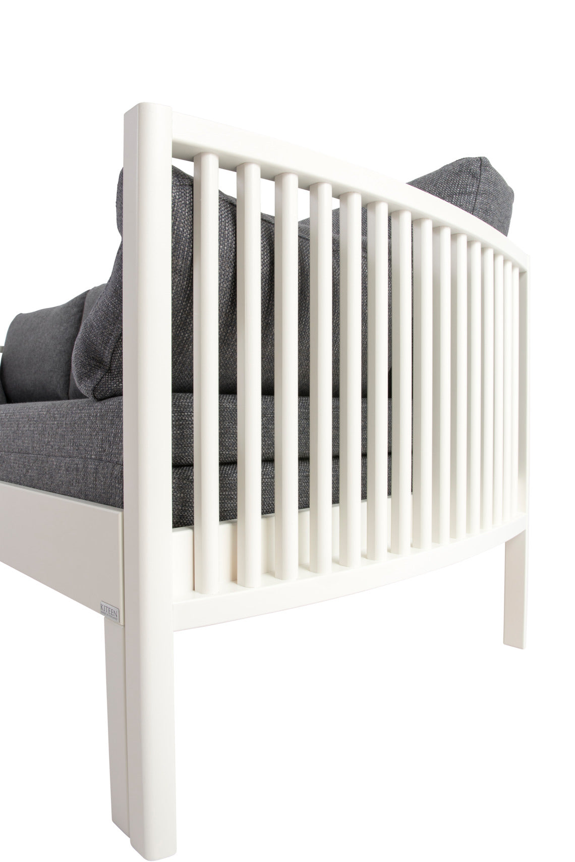 Valkoisen Aarre-vuodesohvan uniikki pinnapääty.