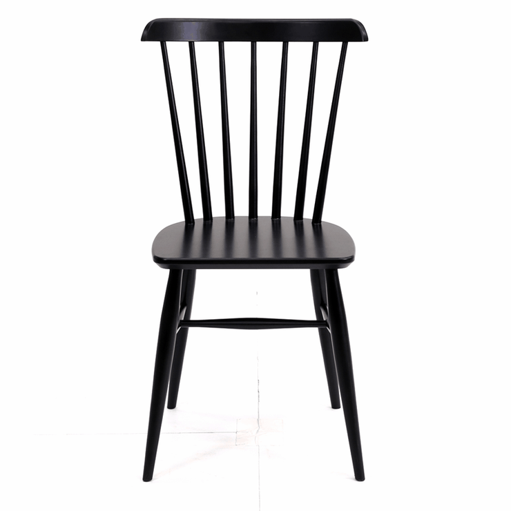 360°-kuva mustasta Anni-tuolista.