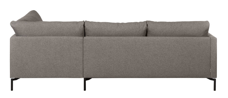 Aulanko-malliston sohvissa selkätyynyt ovat käännettävissä.