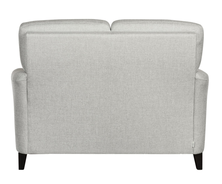 Kahden hengen Aura-sohva on ympäriverhoiltu olohuoneen sydän niin yksin, kuin osana kaunista sohvakalustoa.
