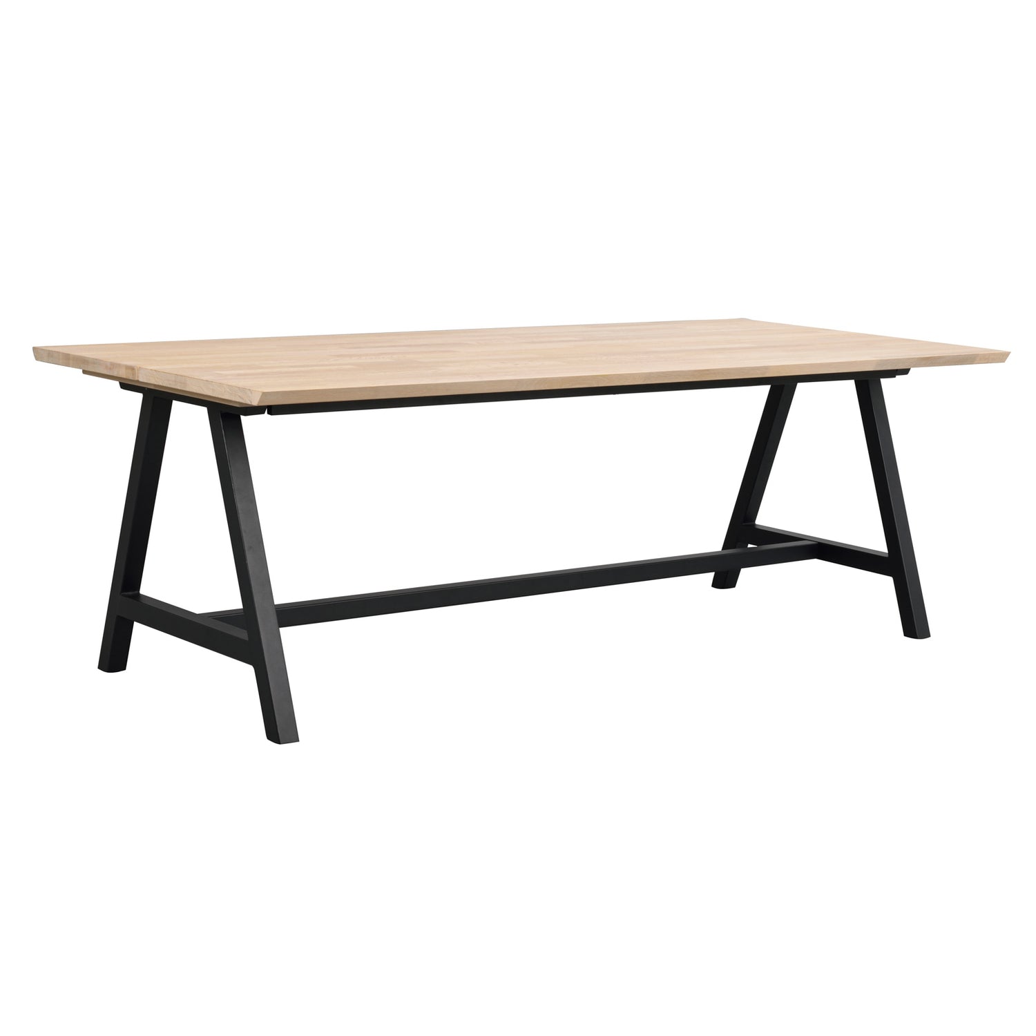 Carradale-ruokapöytä valkotammenvärisellä kannella ja mustilla A-mallisilla metallijaloilla.