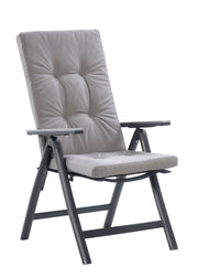 DYYNI 5-asentoisen tuolin pehmuste on helppohoitoinen ja säänkestävä.