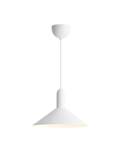 Yksinkertaisen tyylikkäässä Edmonton-kattovalaisimessa on kaunis kartionmallinen varjostin. Kuvassa valkoinen valaisin.