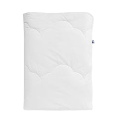 Familon Original Light -kevytpeitto sopii kesäpeitteeksi ja on monen ilmavan peitteen ystävän suosikki ympäri vuoden.