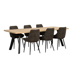 Fred-ruokapöytä 240 x 100 cm valkotammenvärisellä kannella ja mustilla metallijaloilla. Kuvan ruokaryhmään on yhdistetty Rowicon tummanvihreät Sierra tuolit, jotka myydään erikseen.