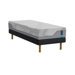 Heaven By Unico Elite -runkopatjapaketti 90 x 200 cm mustalla Lounge-rungolla ja 23 cm korkeilla pyöreillä tammijaloilla.