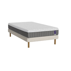 Valkoinen Heaven By Unico Fusion -runkopatjapaketti 120 x 200 cm. Pakettiin kuuluu tukeva Suomessa valmistettu Lounge-vuoderunko, 120 x 200 cm Fusion Nano Cool™ memory foam patja sekä pyöreät tammen väriset jalat.